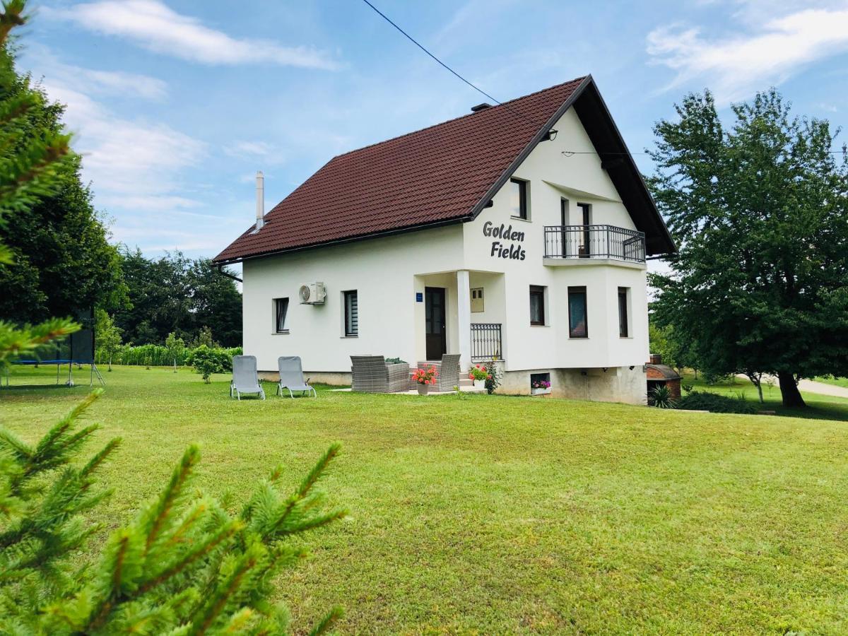 Apartment Golden Fields Smoljanac Exterior foto